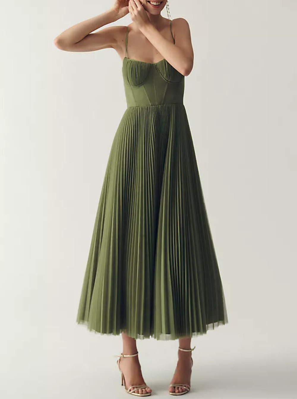 VELOURA | Vestido de tul drapeado elegantemente