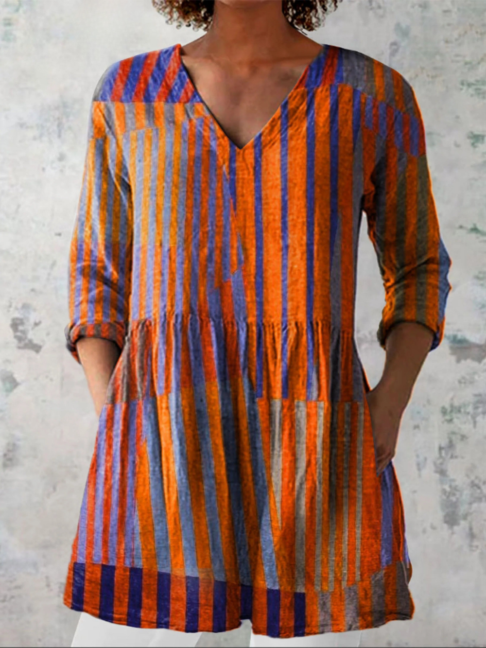 VELOURA | Blusa de Cuello en V Fluida y Luminoso Pauline