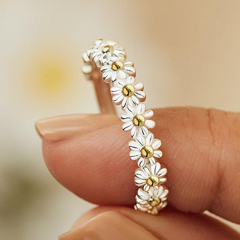 VELOURA | ANILLO AJUSTABLE DE PLATA CON MARGARITA