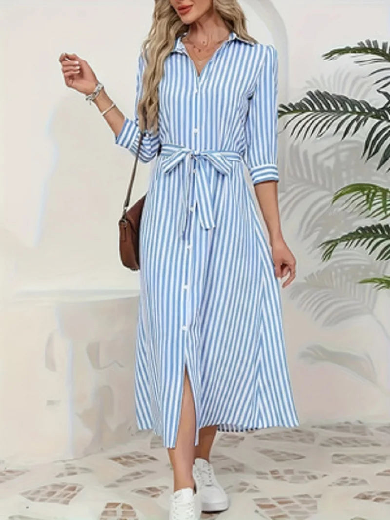 Odette | Vestido Camisero Midi de Rayas Azules con Botonadura