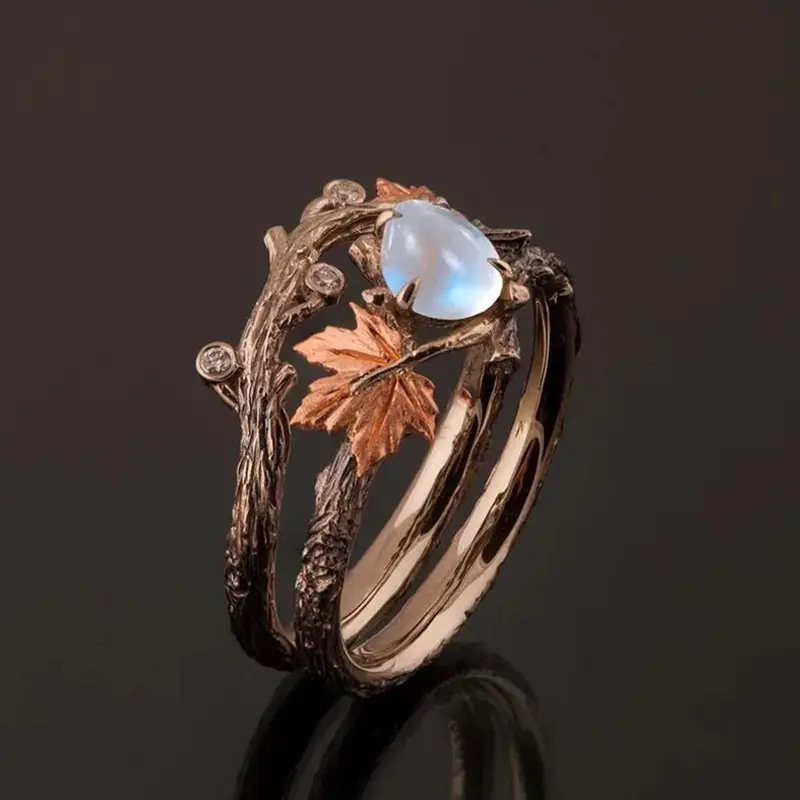 VELOURA | ANILLO DE PIEDRA DE LUNA NATURAL