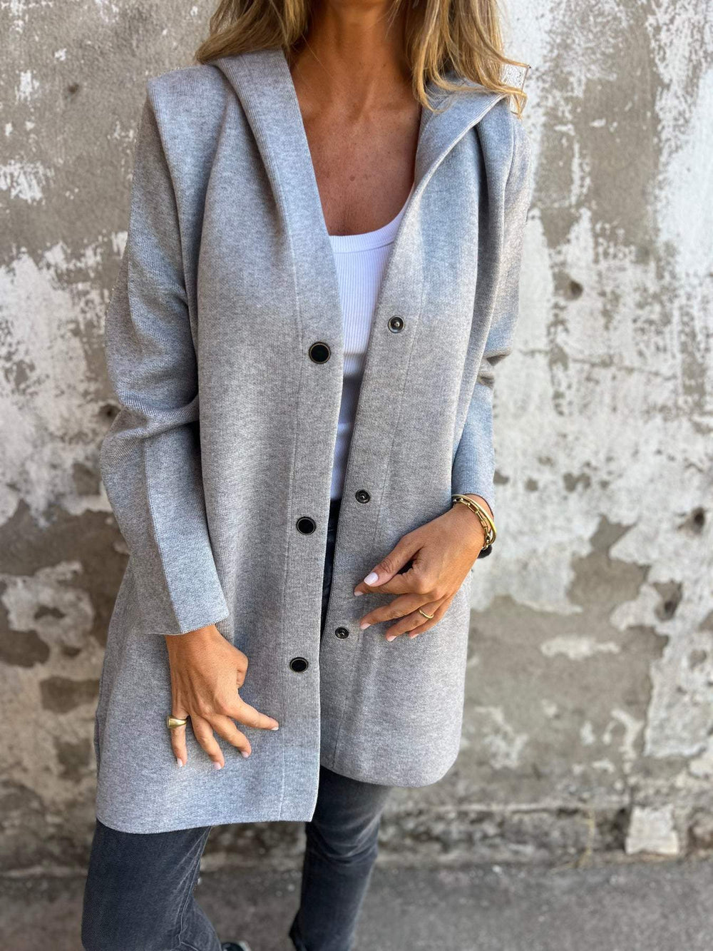 VELOURA | CHALECO LARGO CHIC CON CAPUCHA