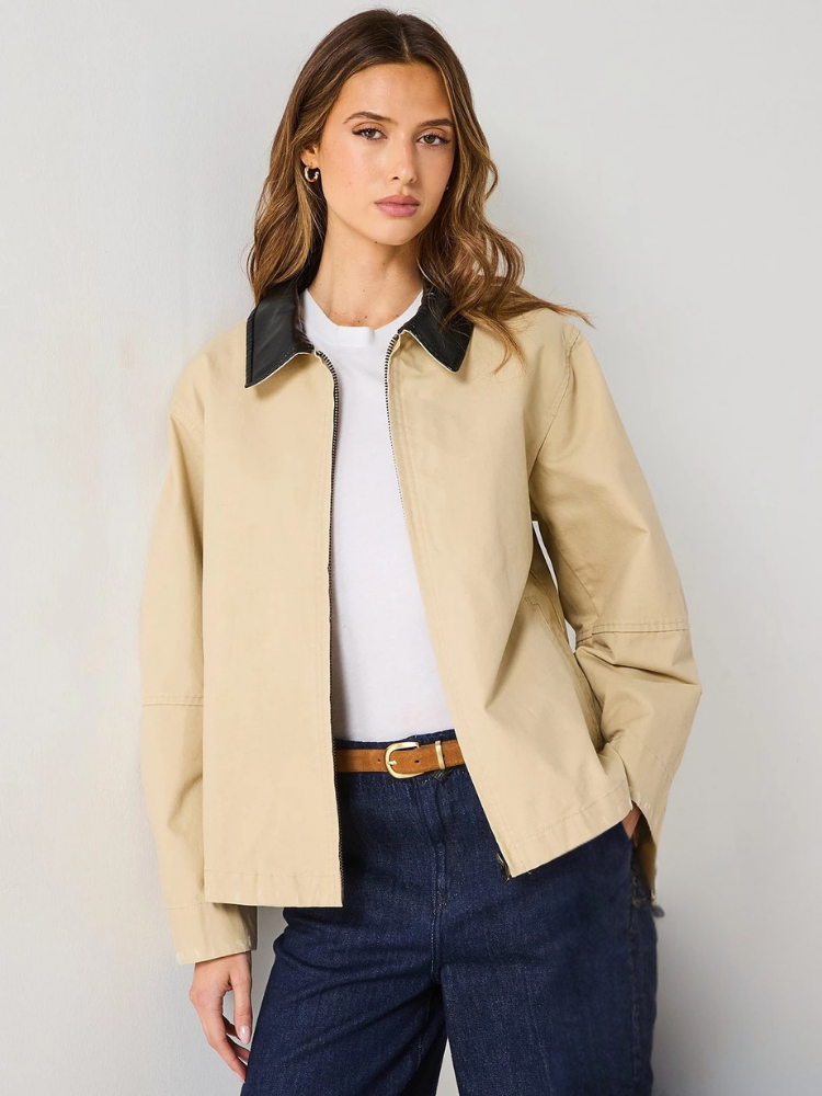 VELOURA | CHAQUETA INTEMPOREL CON CUELLO CONTRASTANTE
